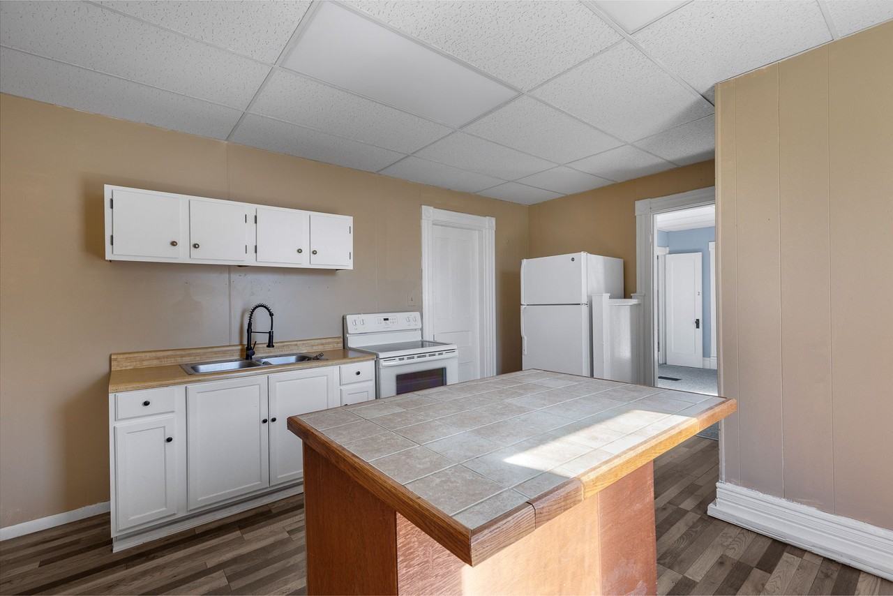 607 Budd Street - Photo 6 of 15