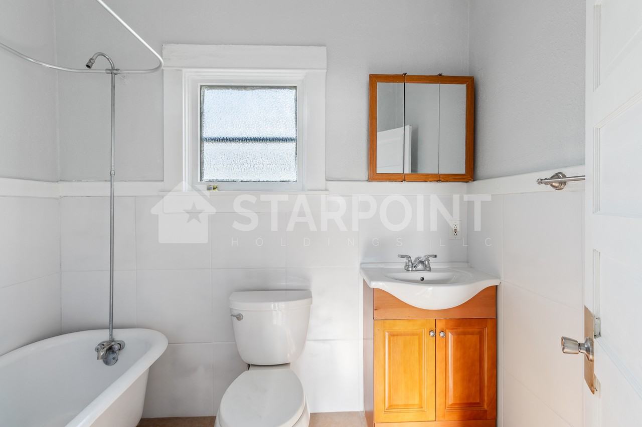 1726 W Gaulbert Ave - Photo 2 of 10