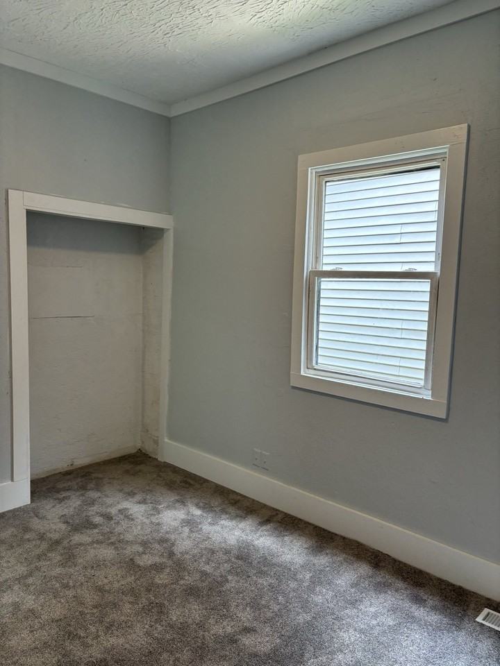 1819 West Kentucky Street - Photo 2 of 11