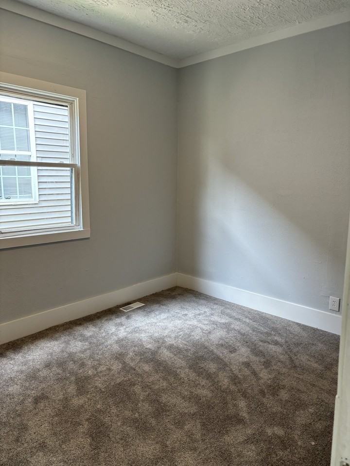 1819 West Kentucky Street - Photo 3 of 11