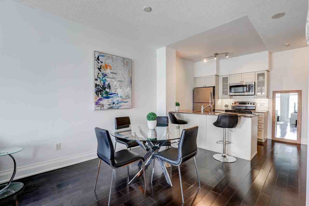 2191 Yonge St #3712 - Photo 5 of 27