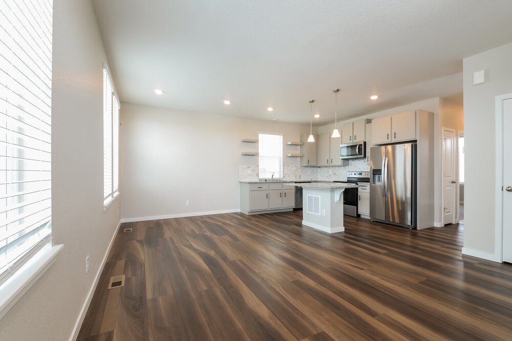 18582 E 47th Dr - Photo 6 of 18