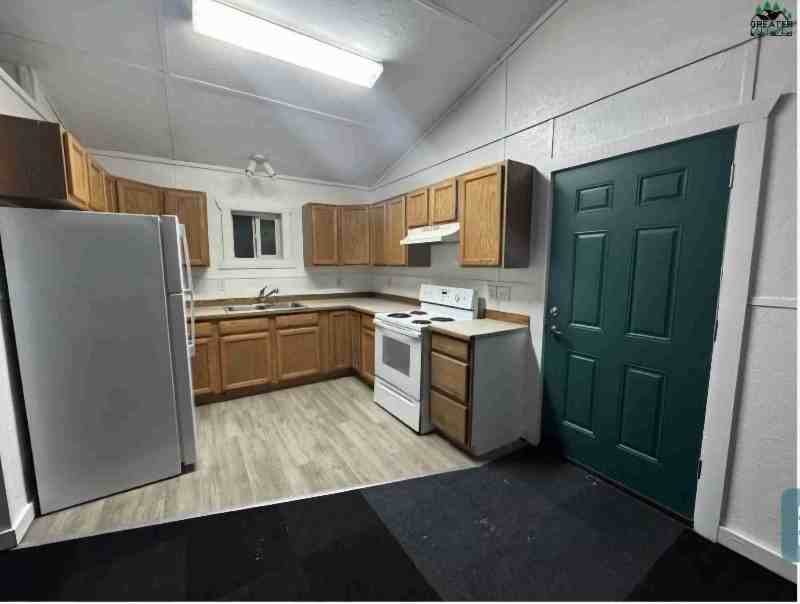 2455 Maria St #A - Photo 2 of 6