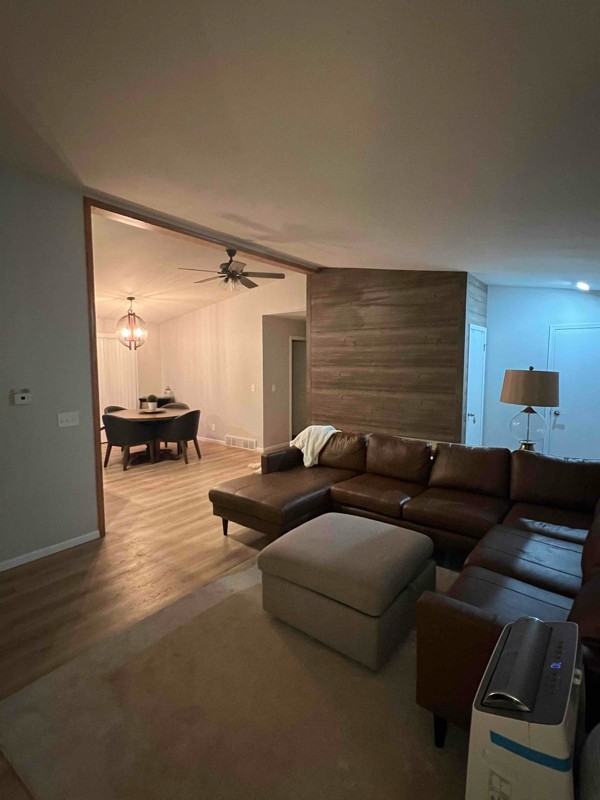 1320 New York Ave - Photo 2 of 19