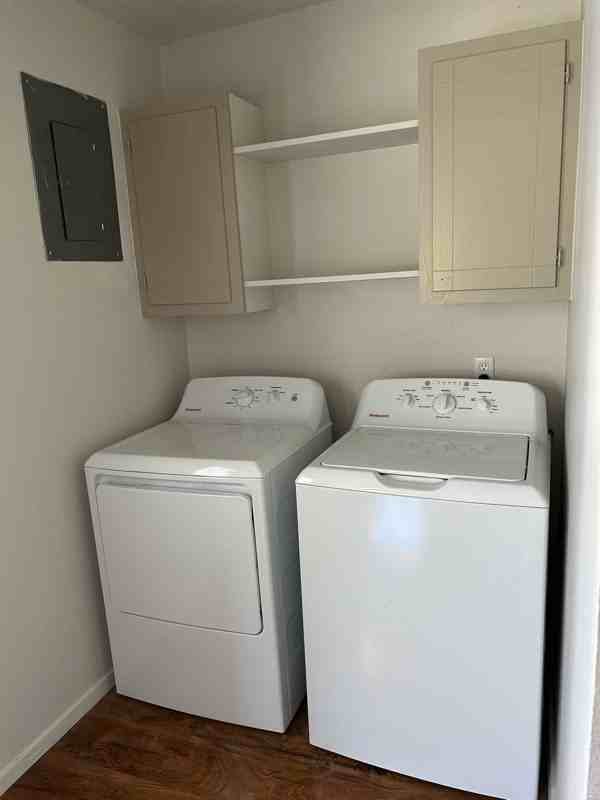 408 White Oak St #B - Photo 2 of 8