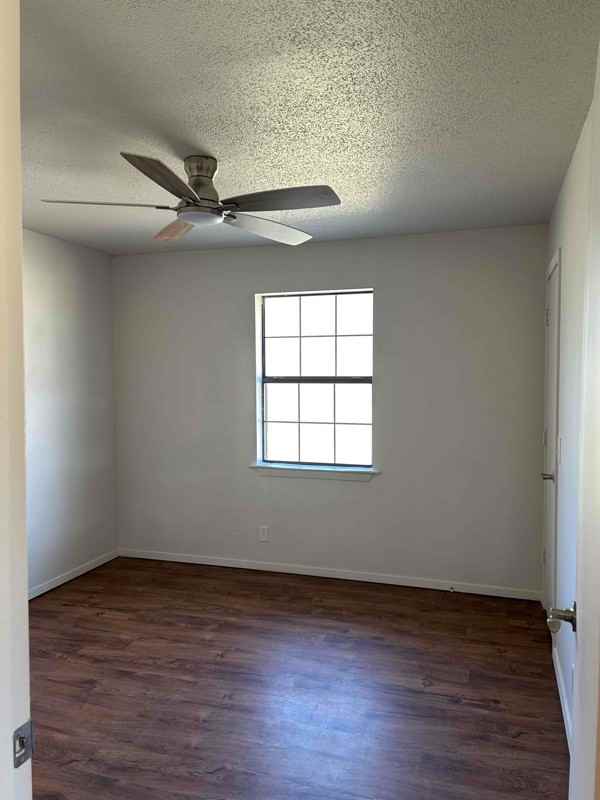 408 White Oak St #B - Photo 3 of 8