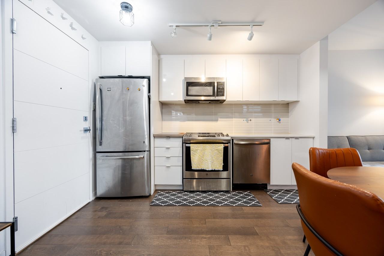 1190 Rue Mackay #707 - Photo 7 of 15