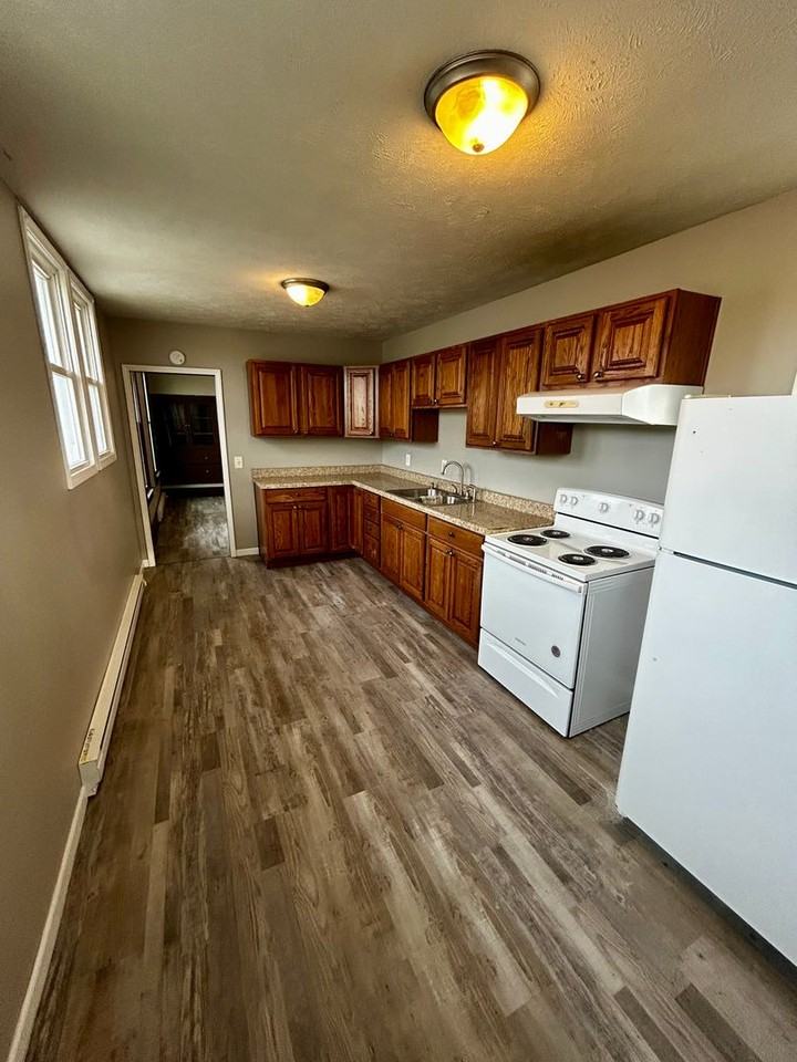 283 W Main Street - Photo 2 of 16