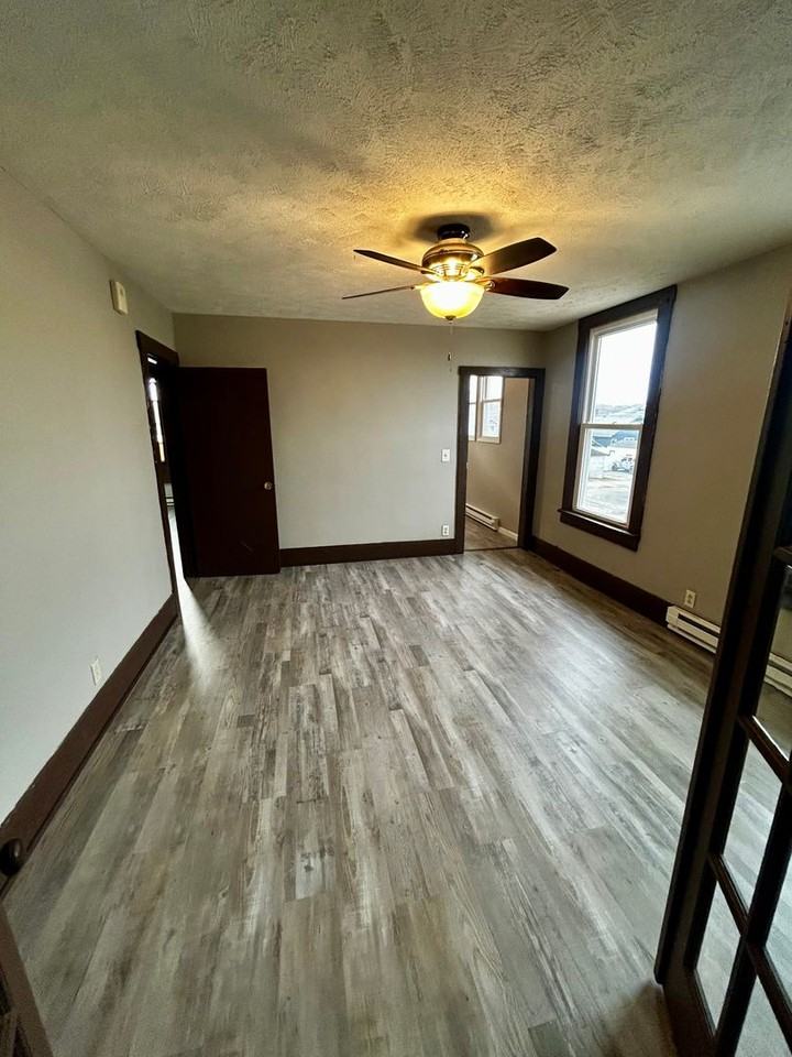 283 W Main Street - Photo 3 of 16