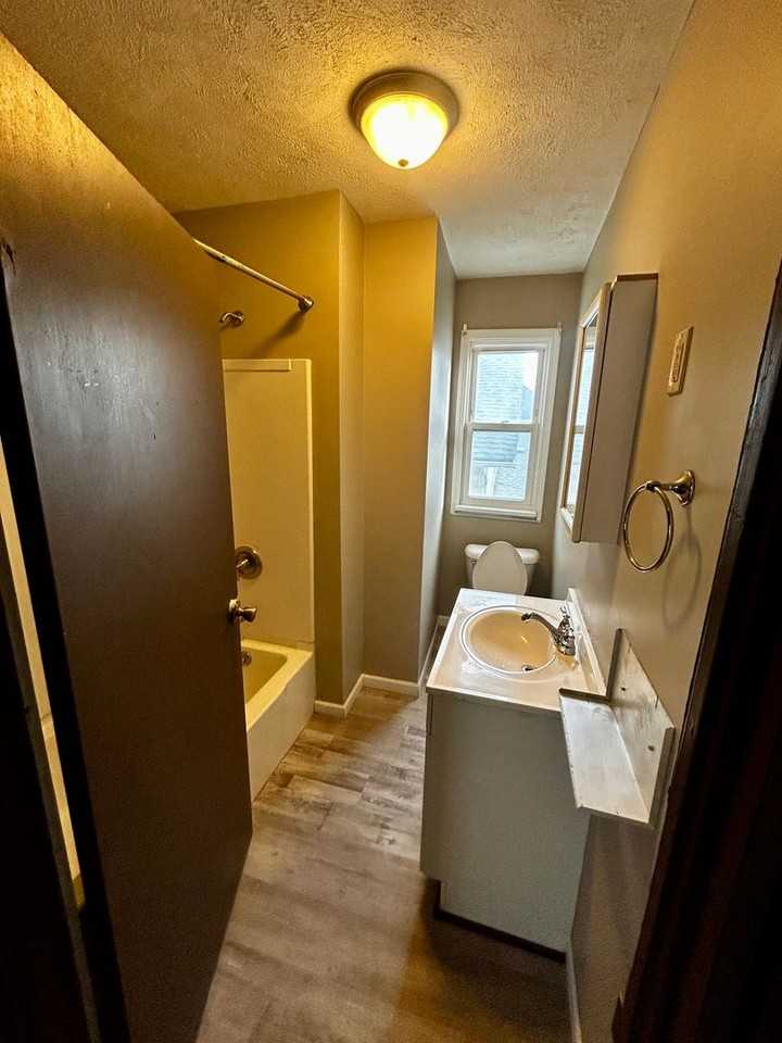 283 W Main Street - Photo 7 of 16