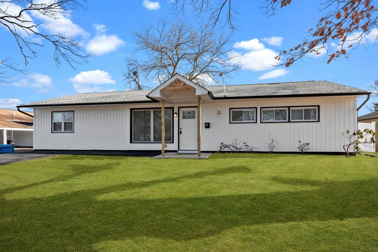 26 Oaktree Dr - Photo 3 of 28