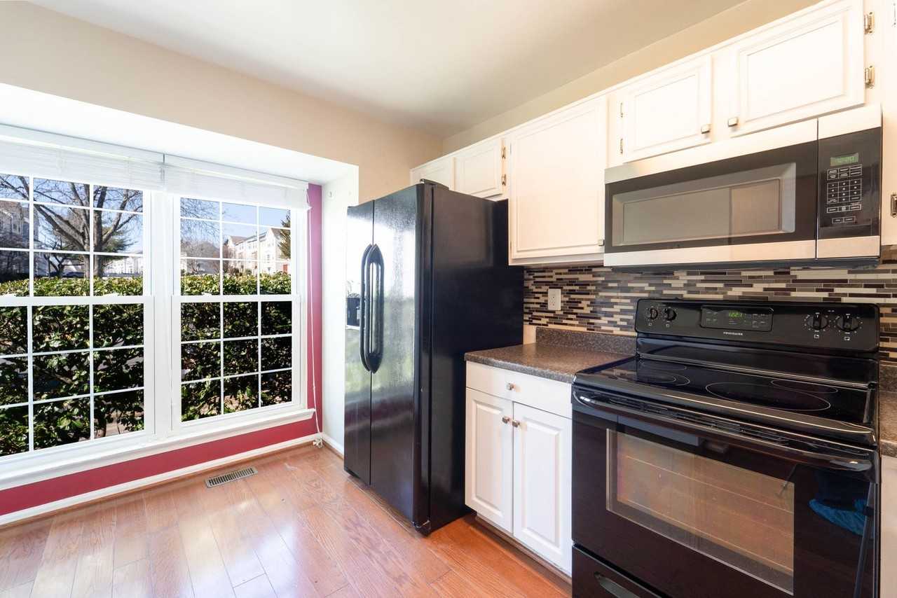 13922 Gunners Pl - Photo 7 of 30