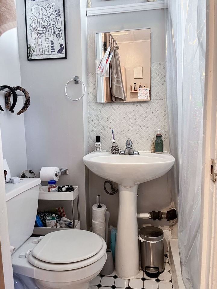 1470 W Argyle St #3R - Photo 7 of 8