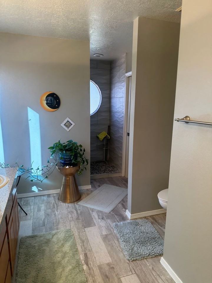 4816 Manitoba Ct Ne - Photo 3 of 5