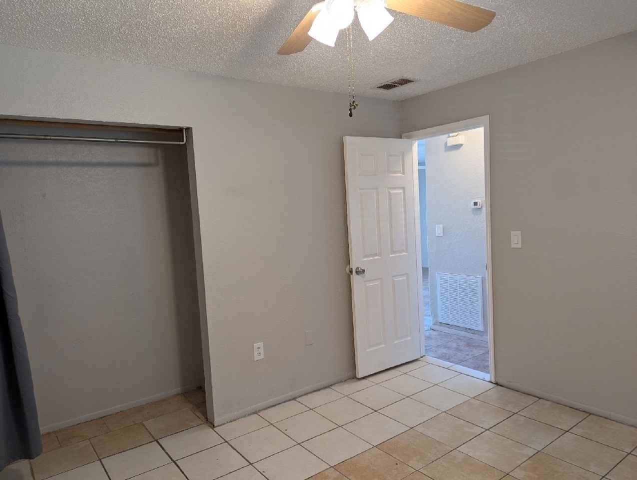 5609 20th St W - Photo 6 of 28