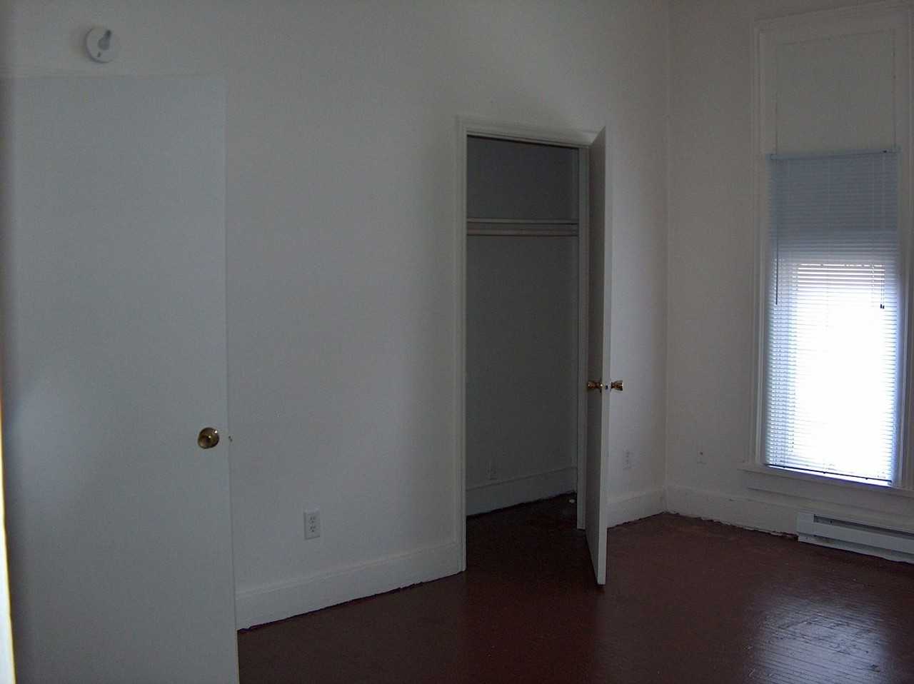 911 N 9th Street - Photo 3 of 7