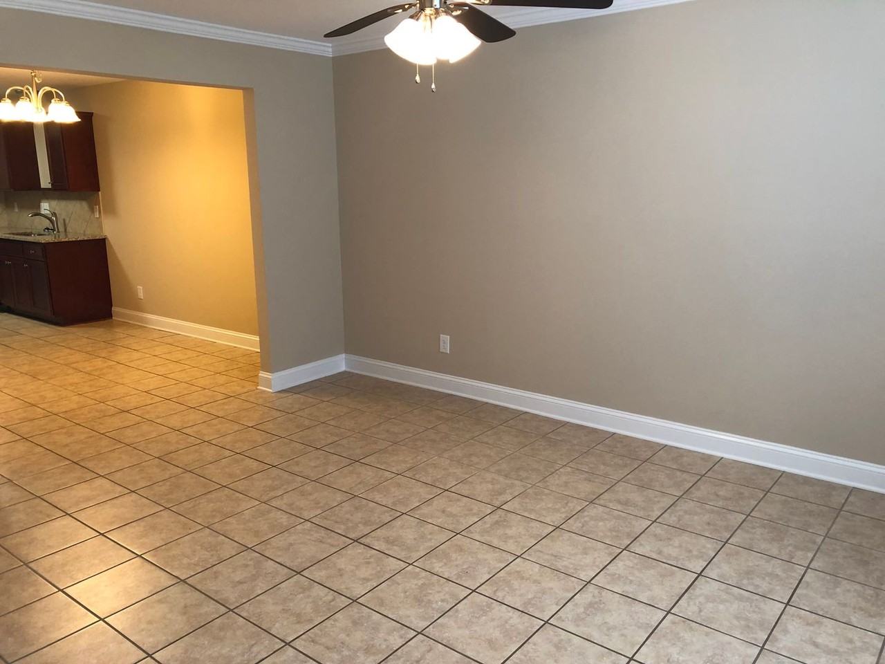 1105A Cason St - Photo 2 of 15