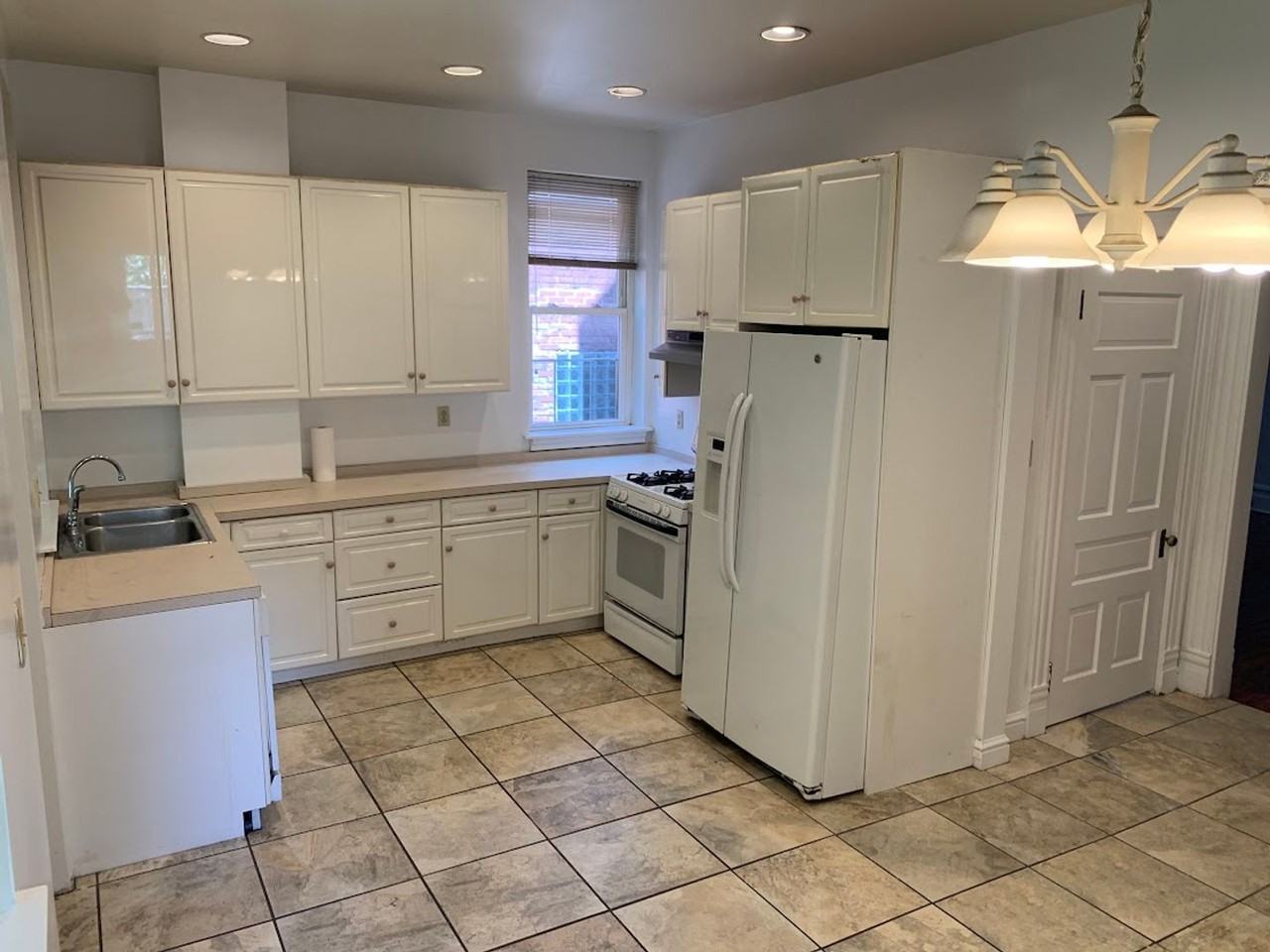 1038 Murray Hill Ave - Photo 2 of 39