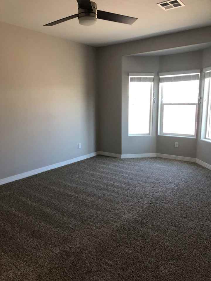 283 E Crane St - Photo 2 of 7