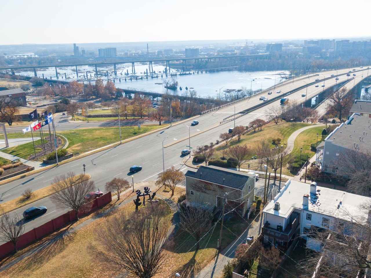 612 Holly St - Photo 3 of 31