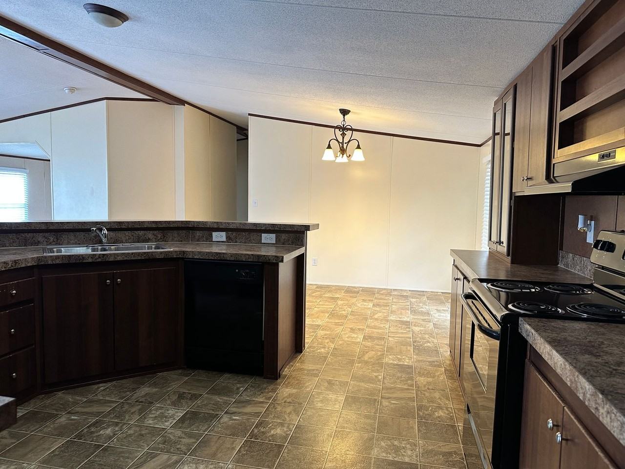 1016 Private Road 1518 - Photo 5 of 13