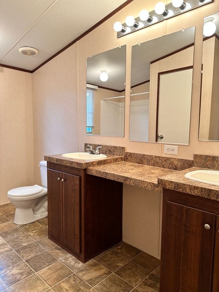 1016 Private Road 1518 - Photo 7 of 13