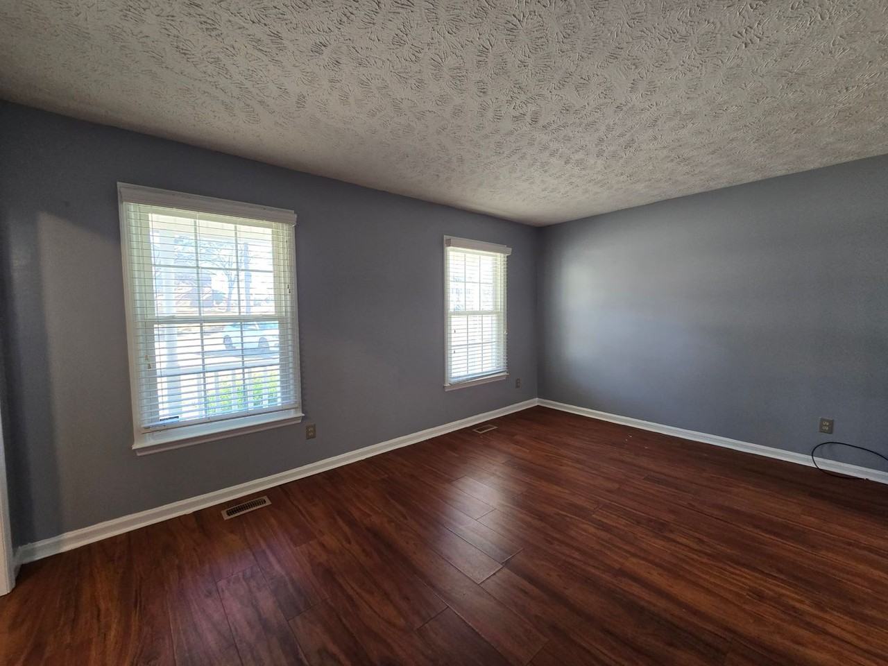 6957 Bone Creek Dr - Photo 2 of 33