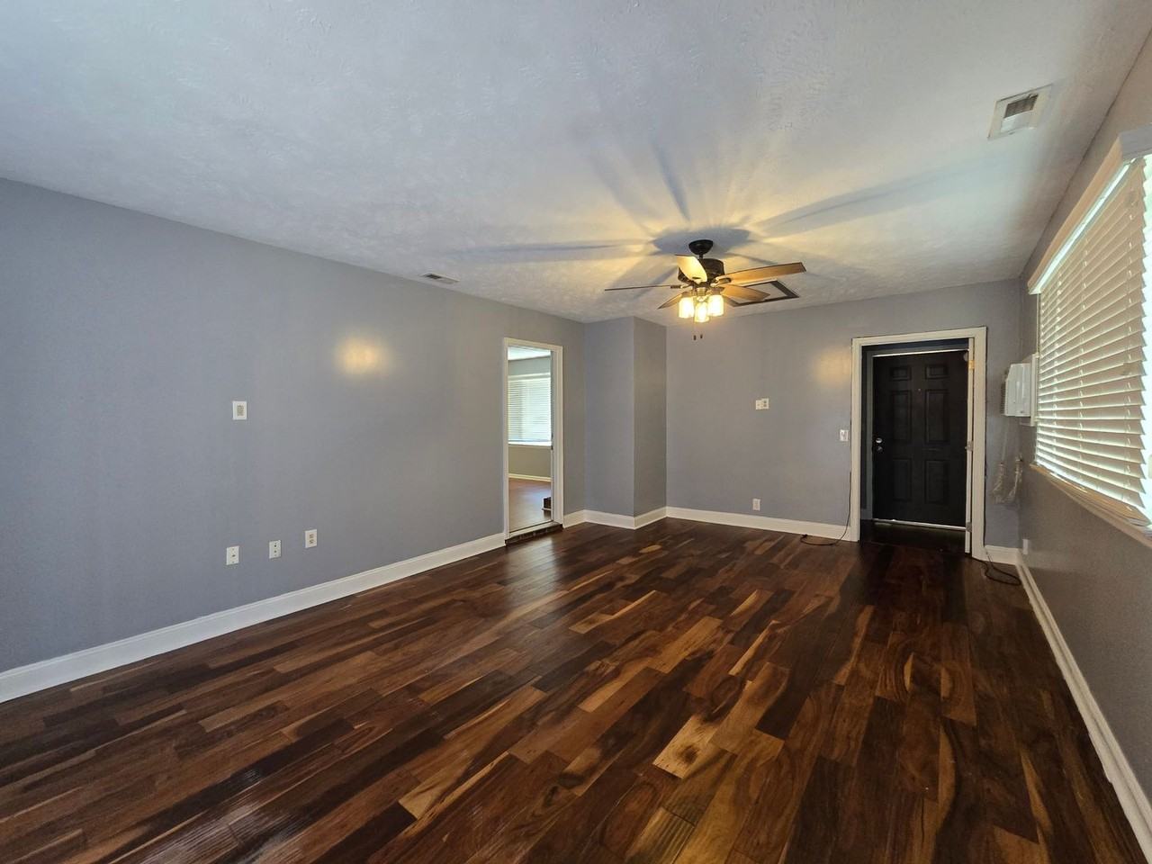 6957 Bone Creek Dr - Photo 6 of 33