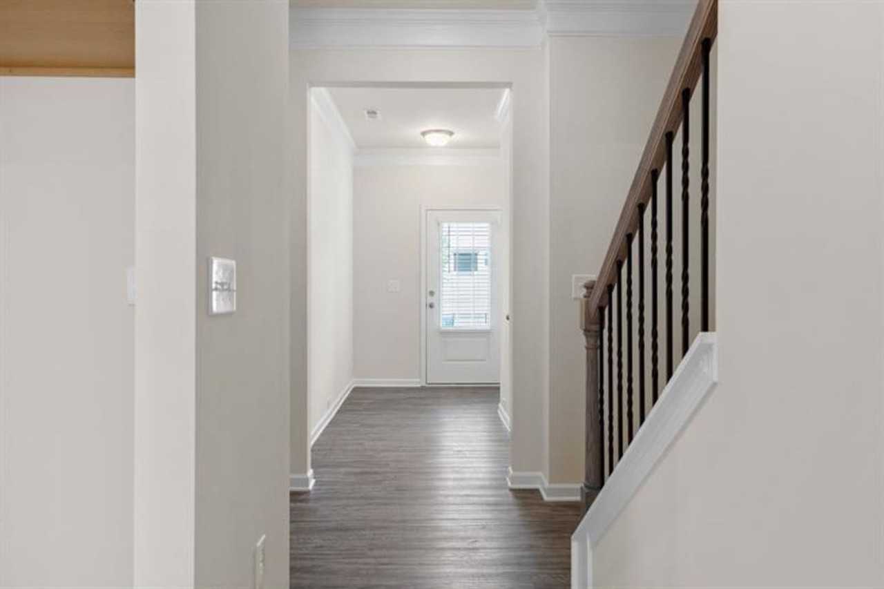 265 Dupont Dr - Photo 5 of 21