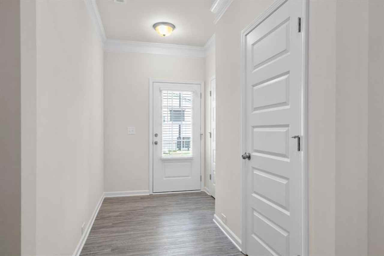 265 Dupont Dr - Photo 6 of 21