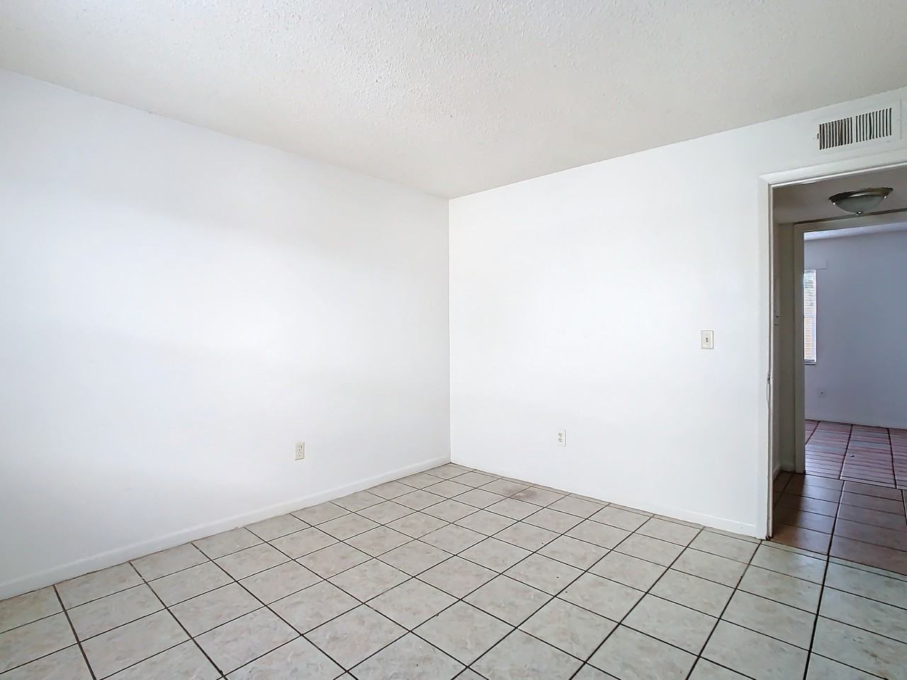 710 E Floribraska Ave #A - Photo 7 of 15