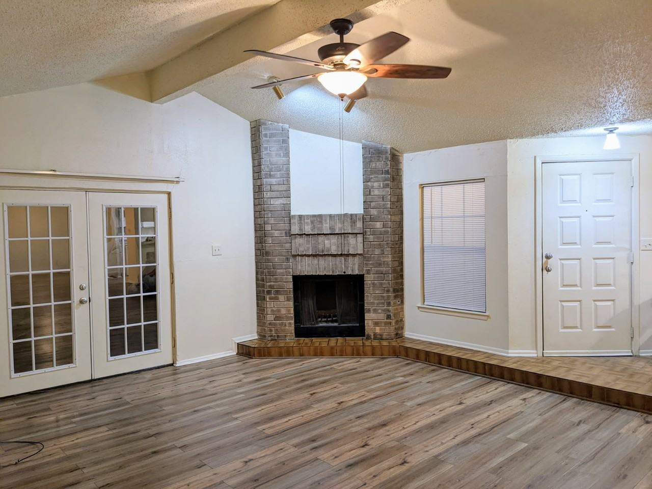 6346 Club Oaks St #NA - Photo 2 of 5