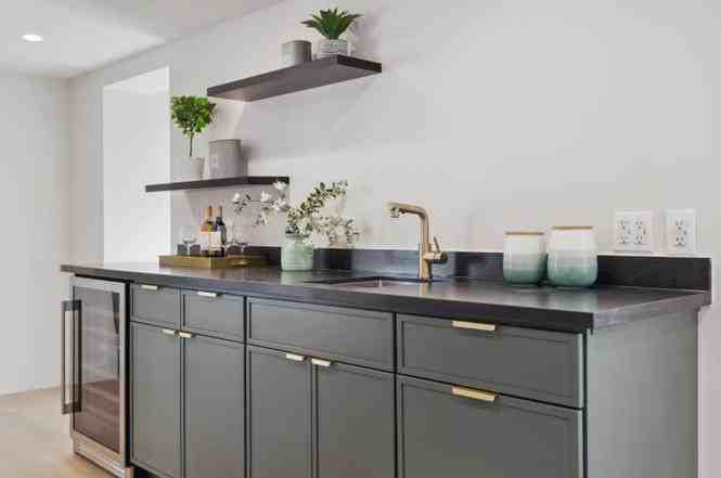 855 Masson Ave #1 - Photo 3 of 6