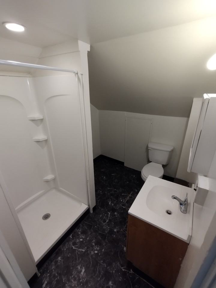 343 Linden Ave #3 - Photo 5 of 6