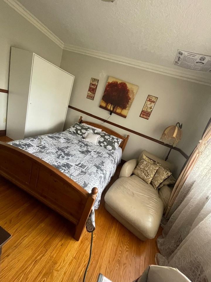 2915 Kingston Road - Photo 2 of 10