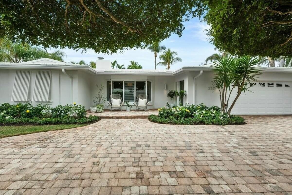 232 Cove Pl - Photo 3 of 50