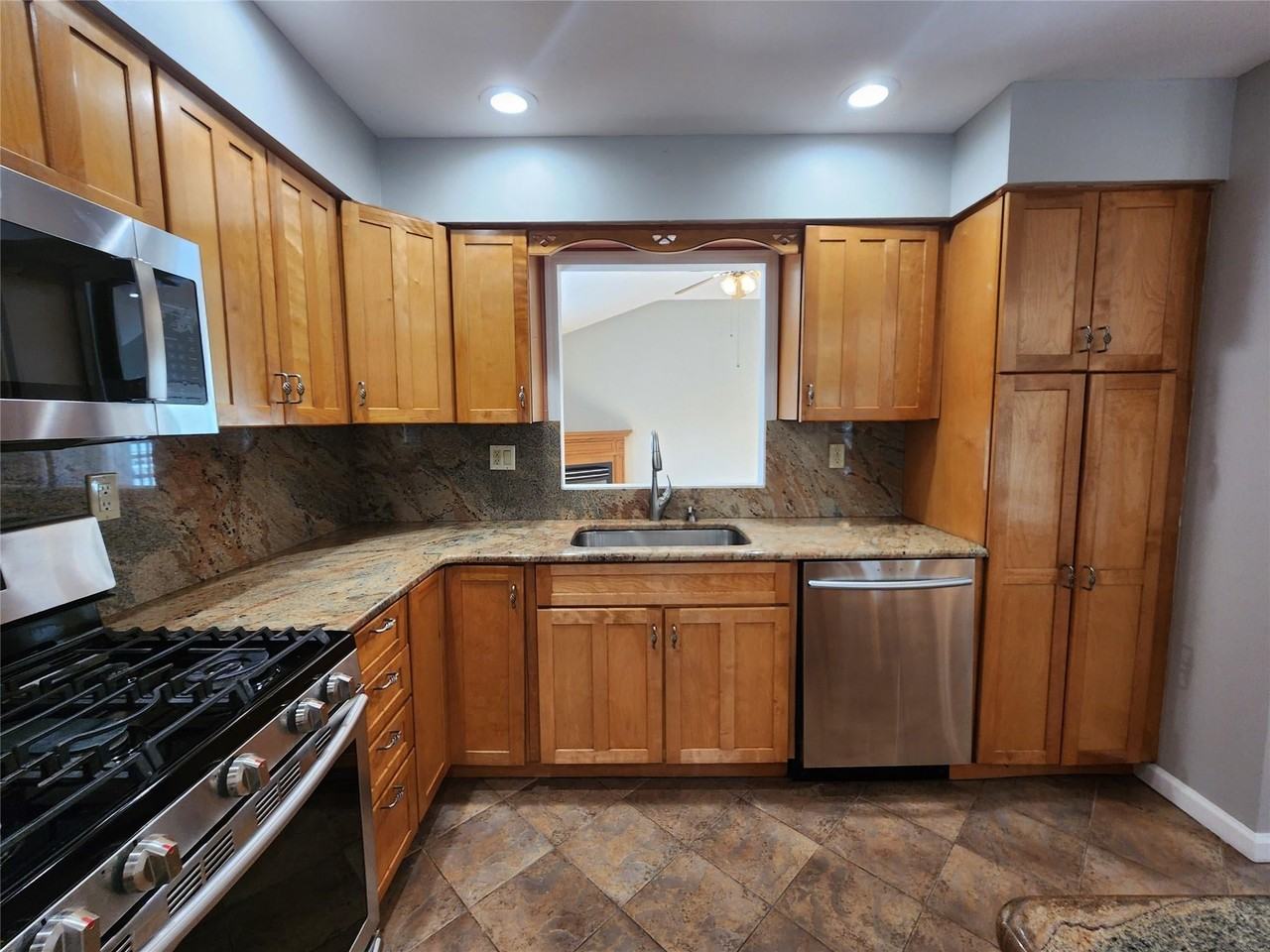 373 Ehrhardt Rd - Photo 2 of 25