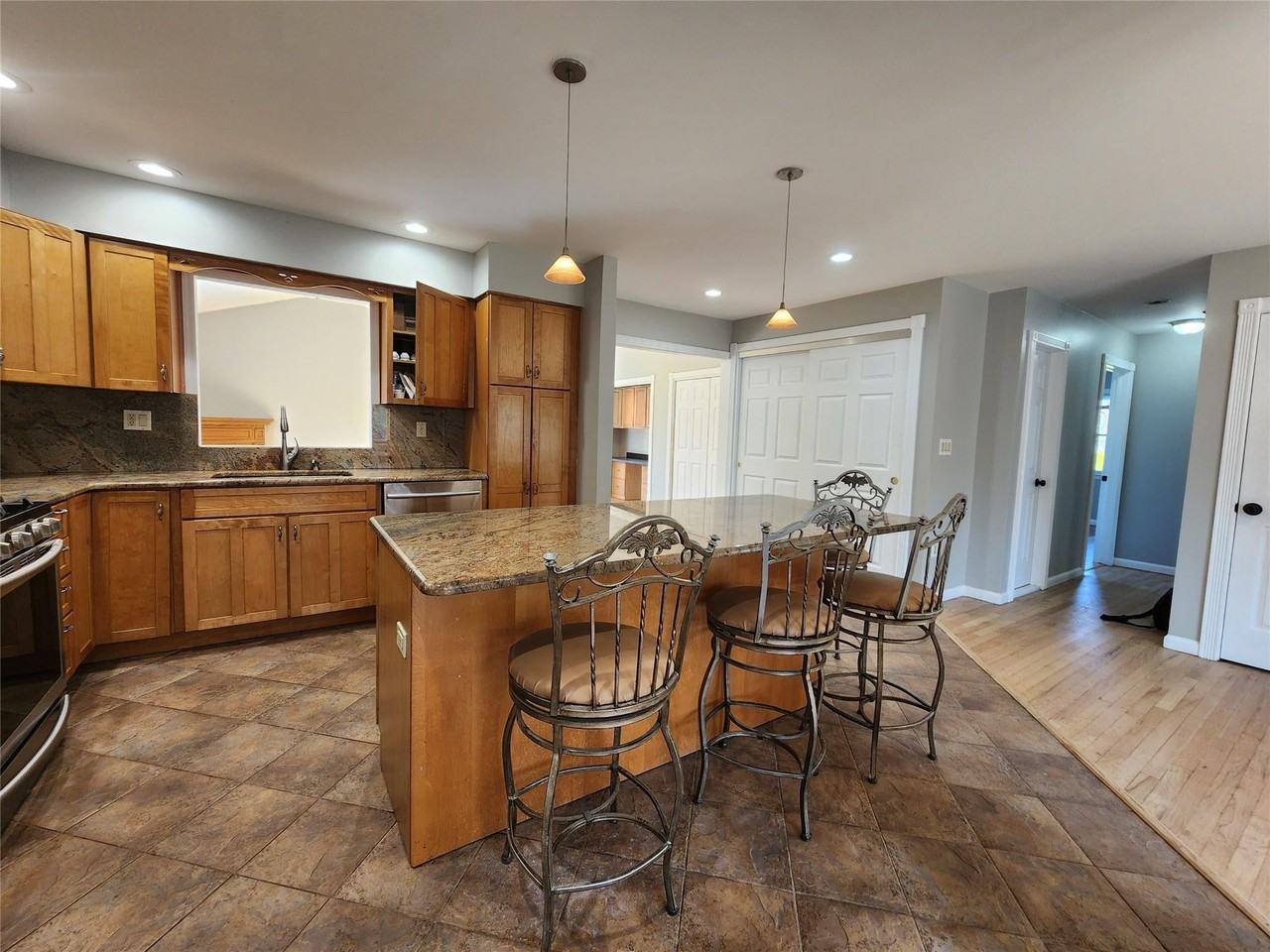 373 Ehrhardt Rd - Photo 3 of 25