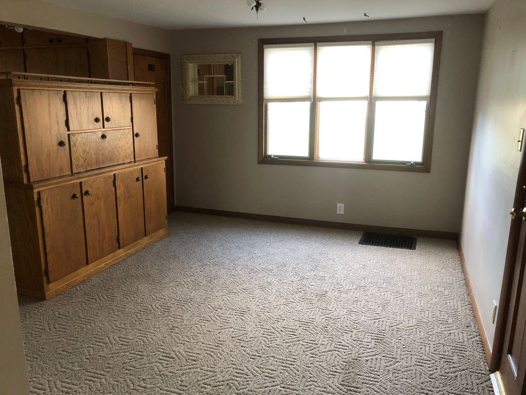 322 7th St Sw - Photo 3 of 19