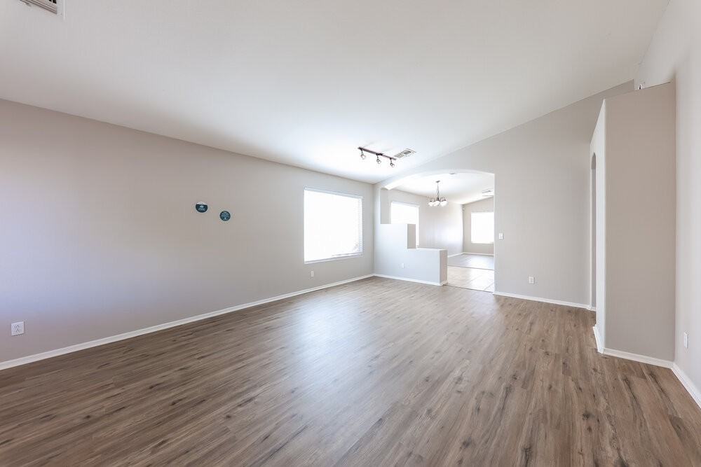 8019 W Alex Ave - Photo 3 of 16