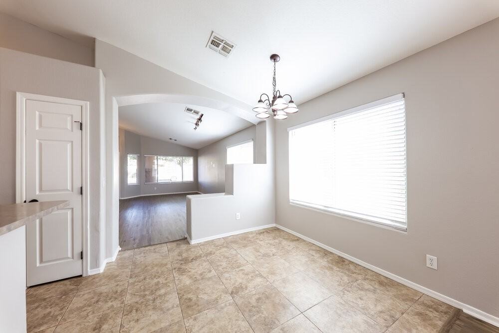 8019 W Alex Ave - Photo 5 of 16