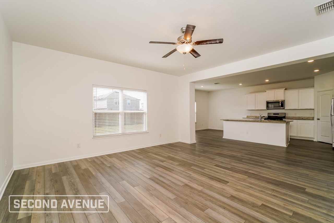 10914 Juliette Pass - Photo 6 of 32