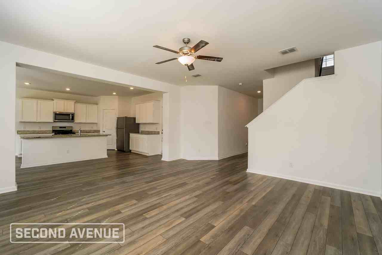 10914 Juliette Pass - Photo 7 of 32