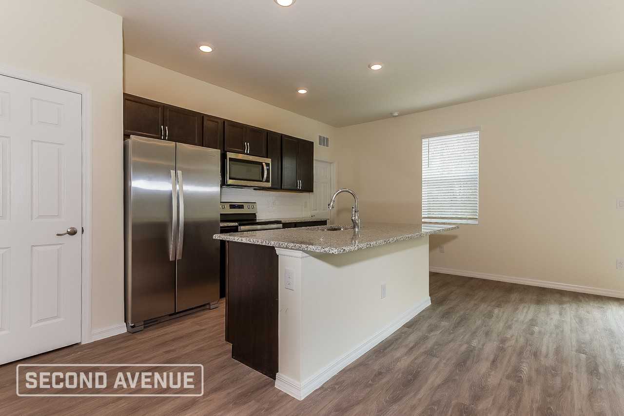 4546 Crowell Ln - Photo 5 of 26