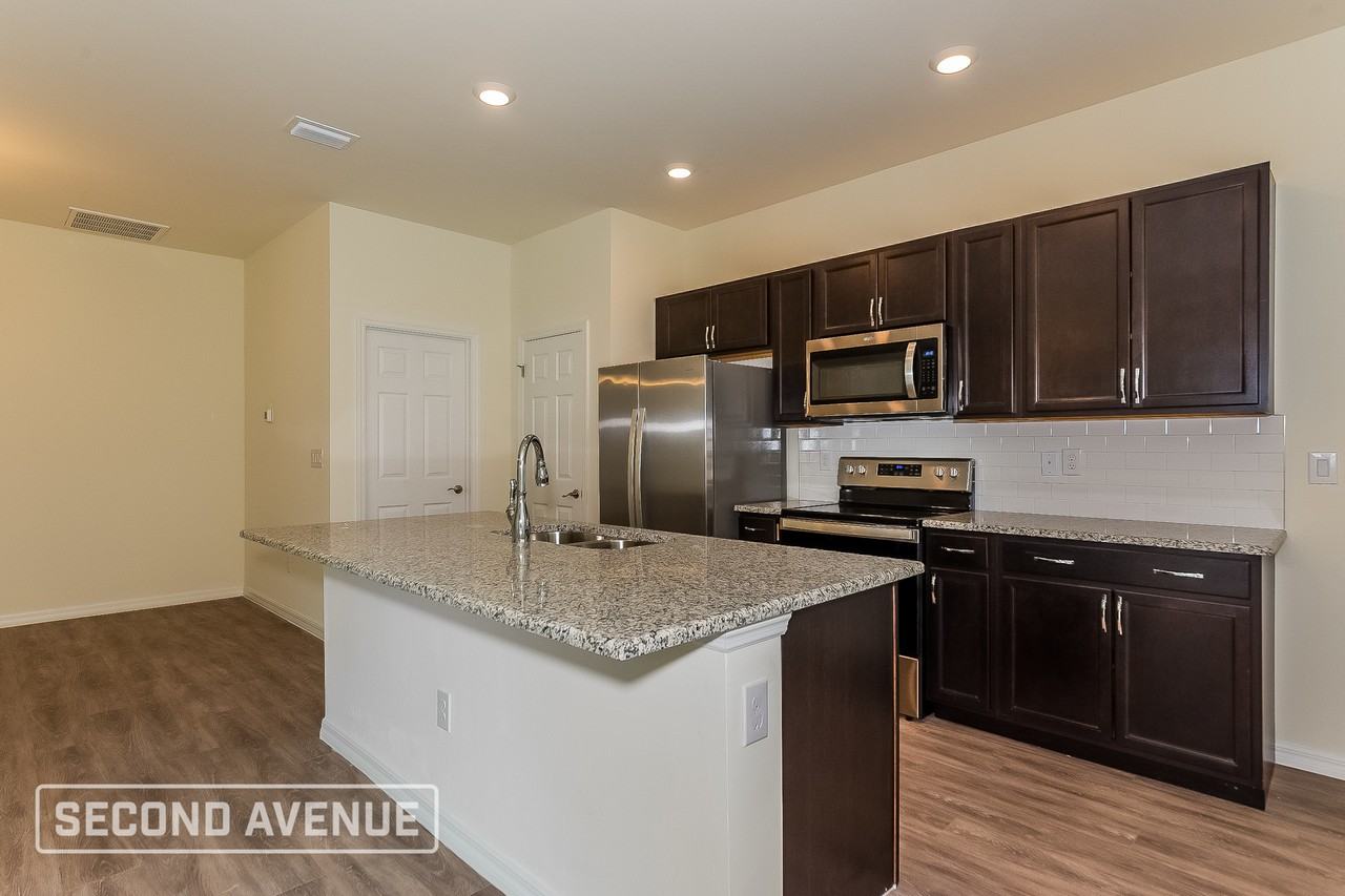 4546 Crowell Ln - Photo 7 of 26