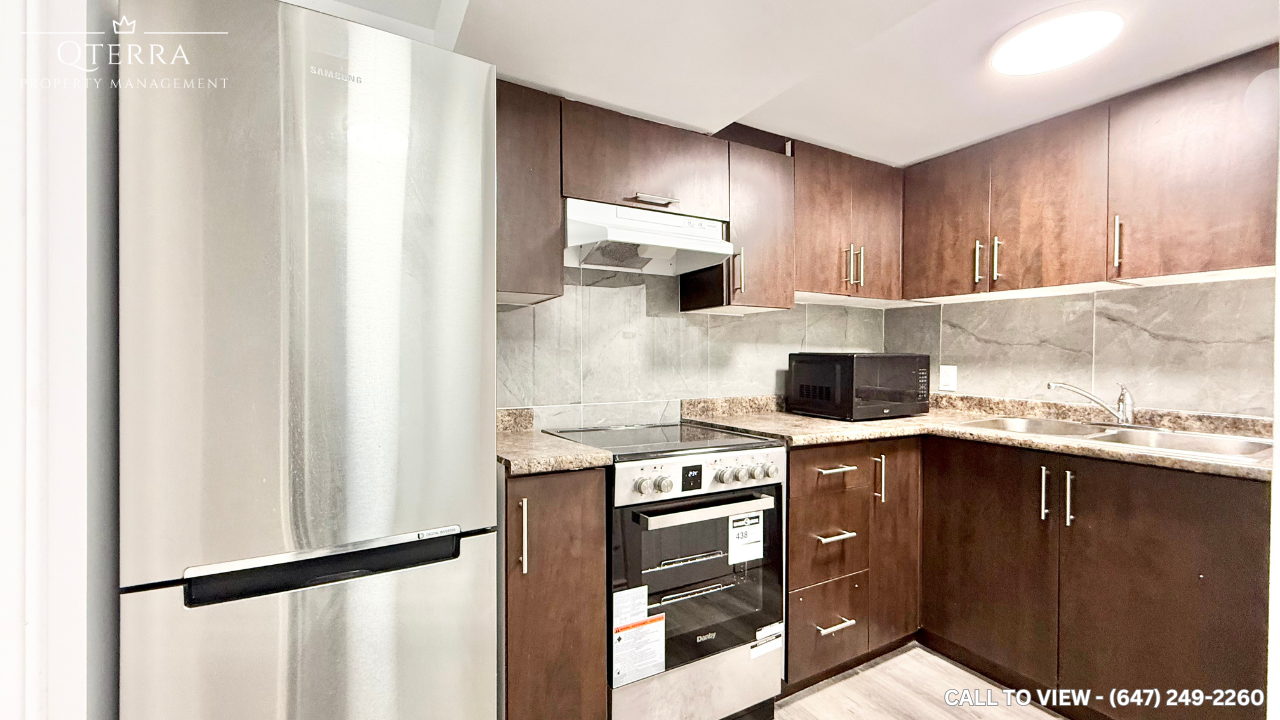 2-46 Lions Gate Blvd, Barrie, Ontario L4M 7E4 - Photo 2 of 9