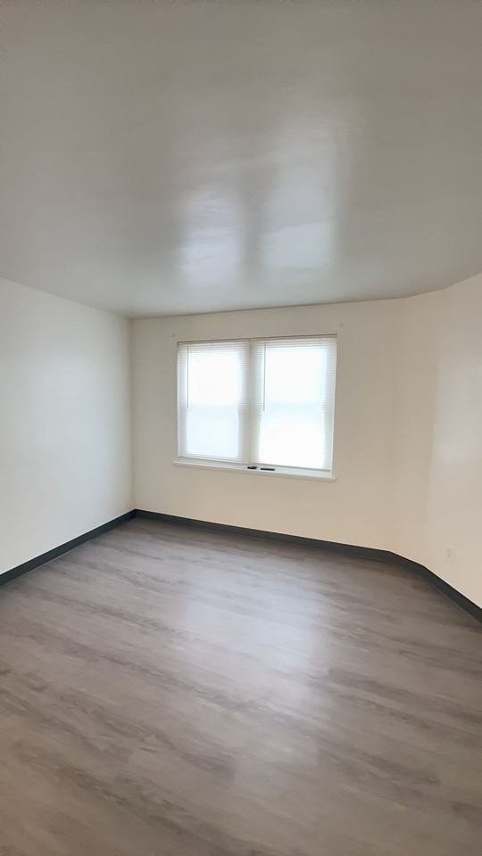 Parkhurst Apartments - Photo 5 of 7