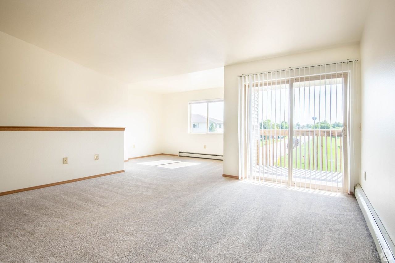 Pond View Apartments - Photo 3 of 6