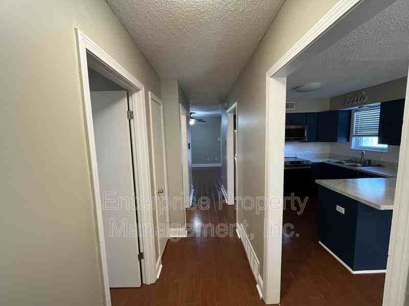 2317 Belin Dr - Photo 3 of 24