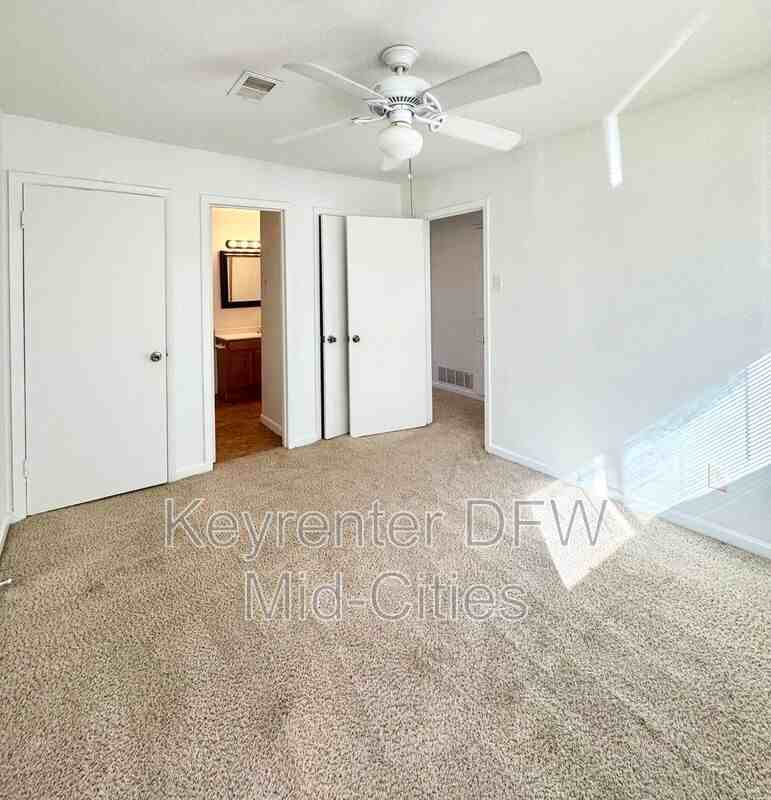 609 Hughes Dr - Photo 2 of 26